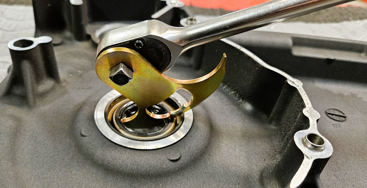 The Tight Space Seal Puller