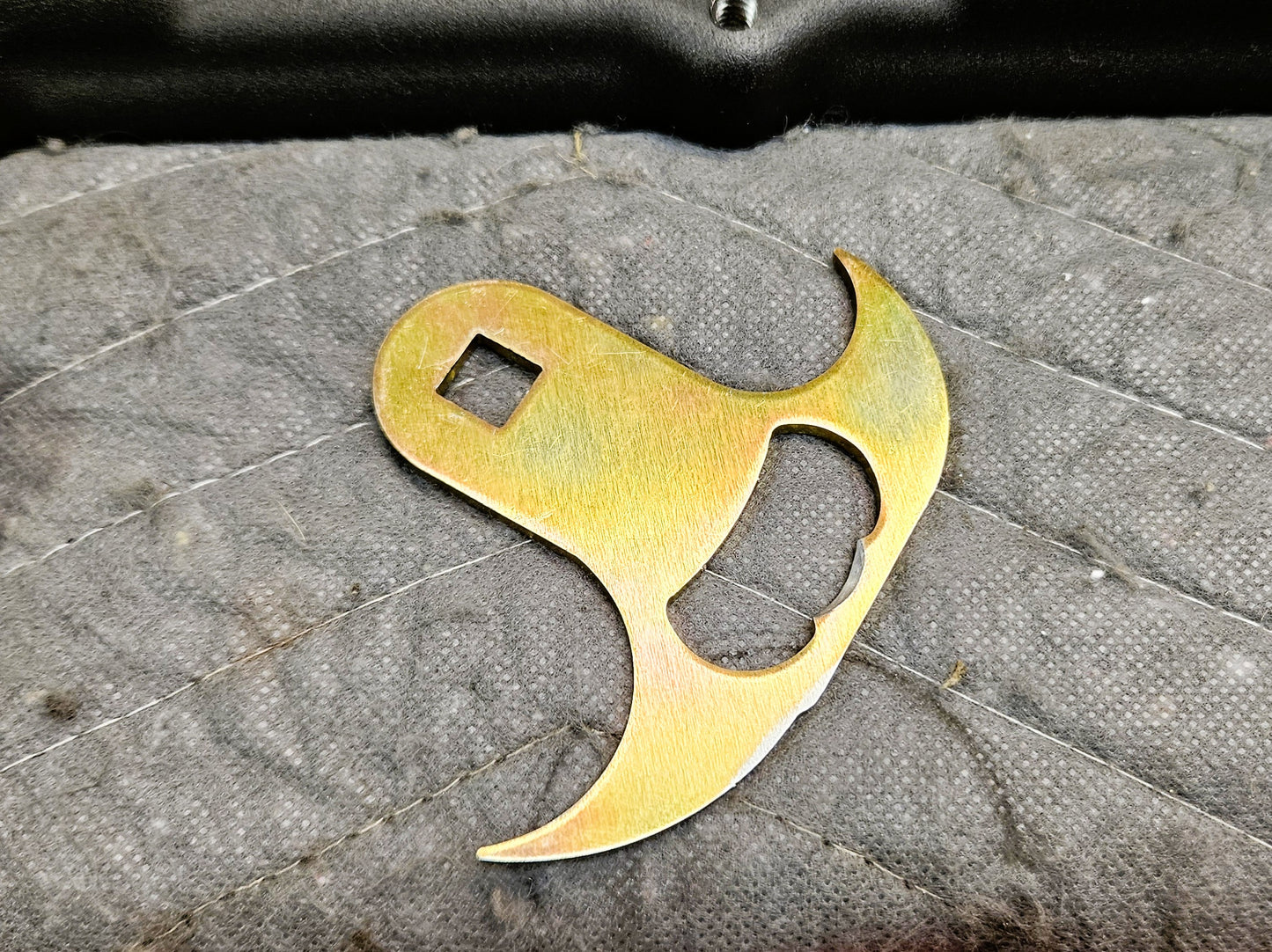 The Tight Space Seal Puller