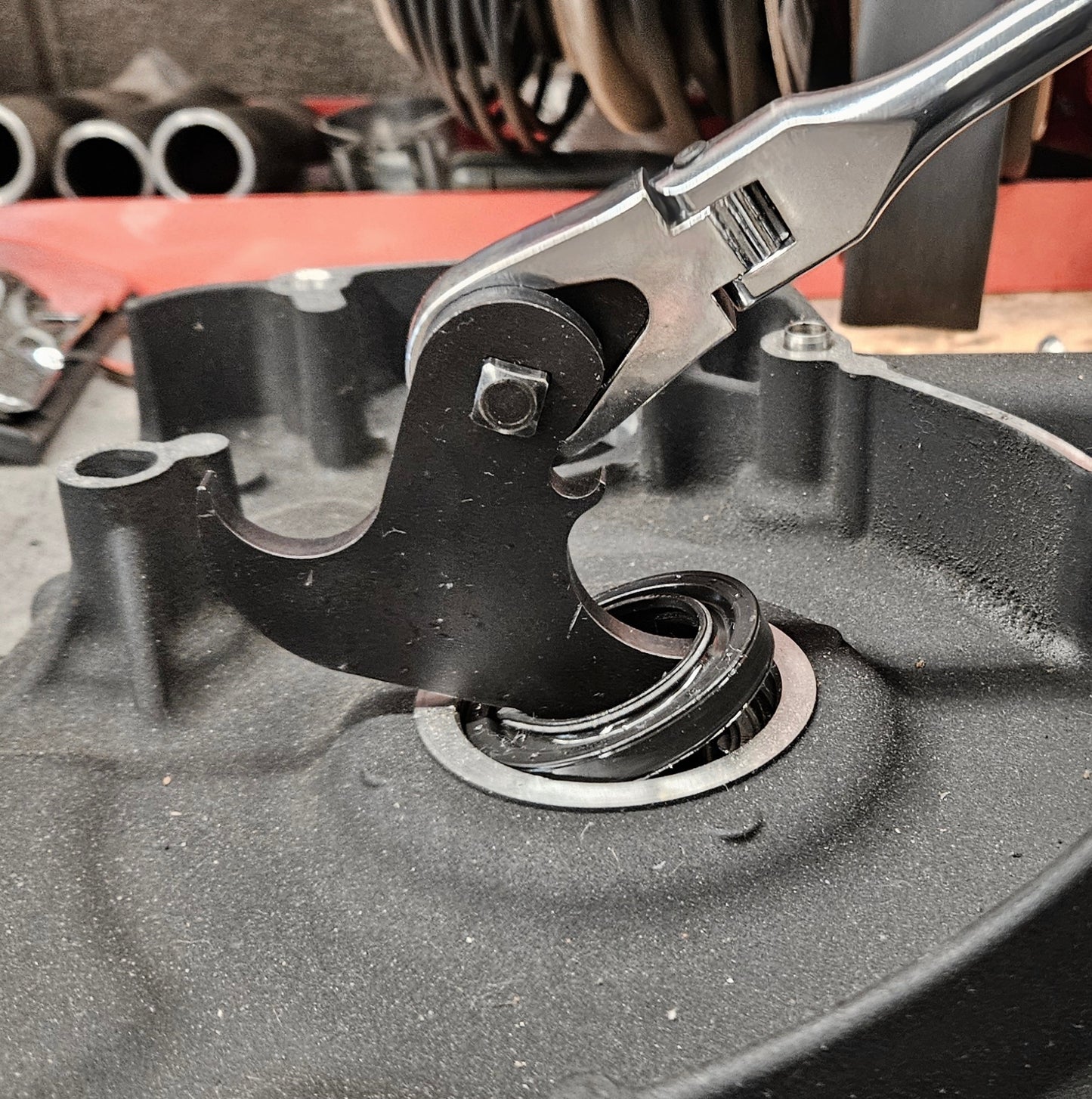 The Tight Space Seal Puller
